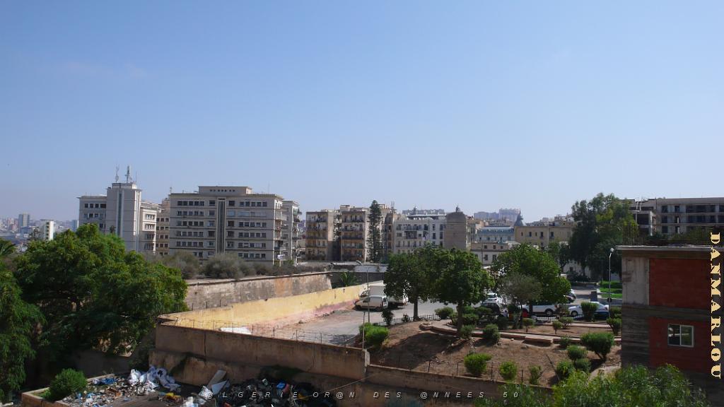 P1150377 Depuis le Palais du Bey.JPG